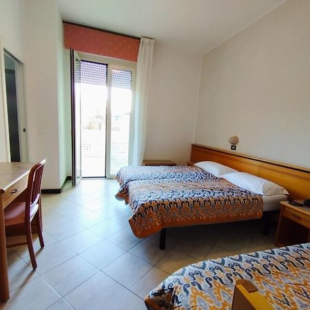 Hotel Excelsior Cervia Exteriör bild