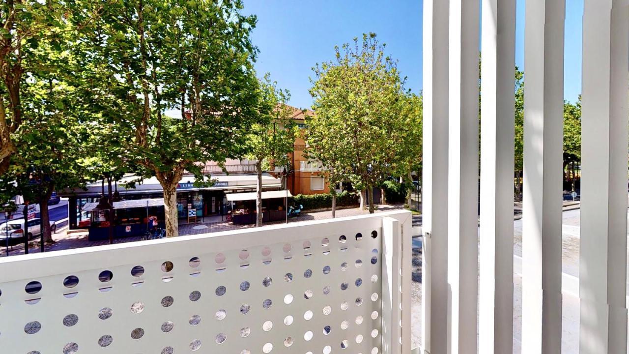 Hotel Excelsior Cervia Exteriör bild