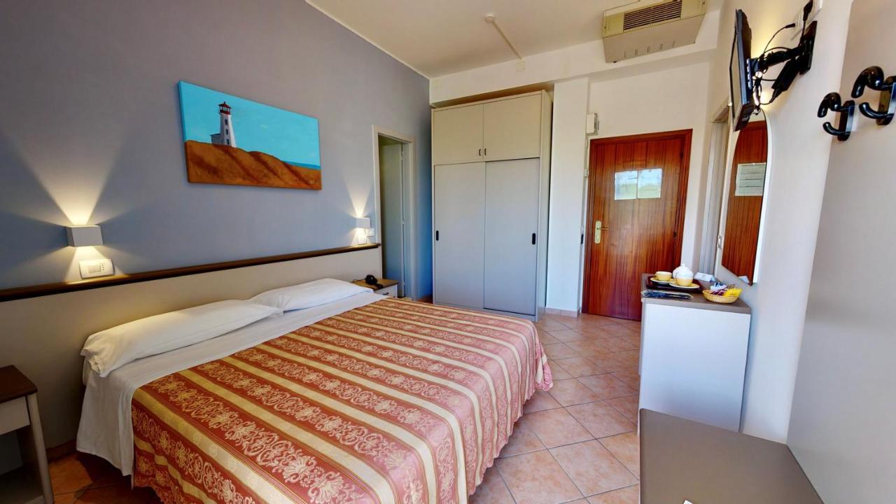 Hotel Excelsior Cervia Exteriör bild