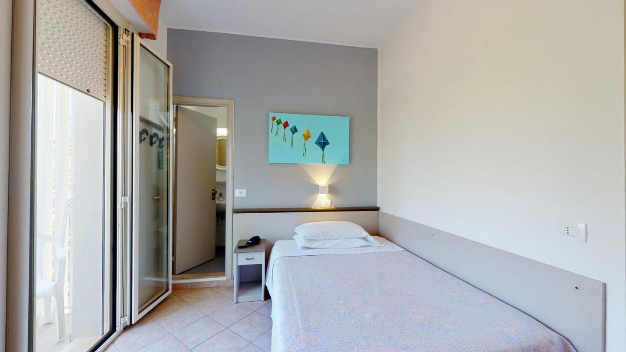 Hotel Excelsior Cervia Exteriör bild