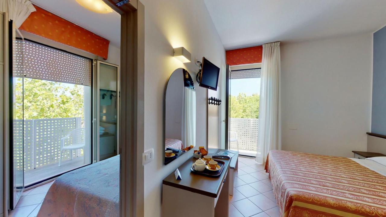 Hotel Excelsior Cervia Exteriör bild