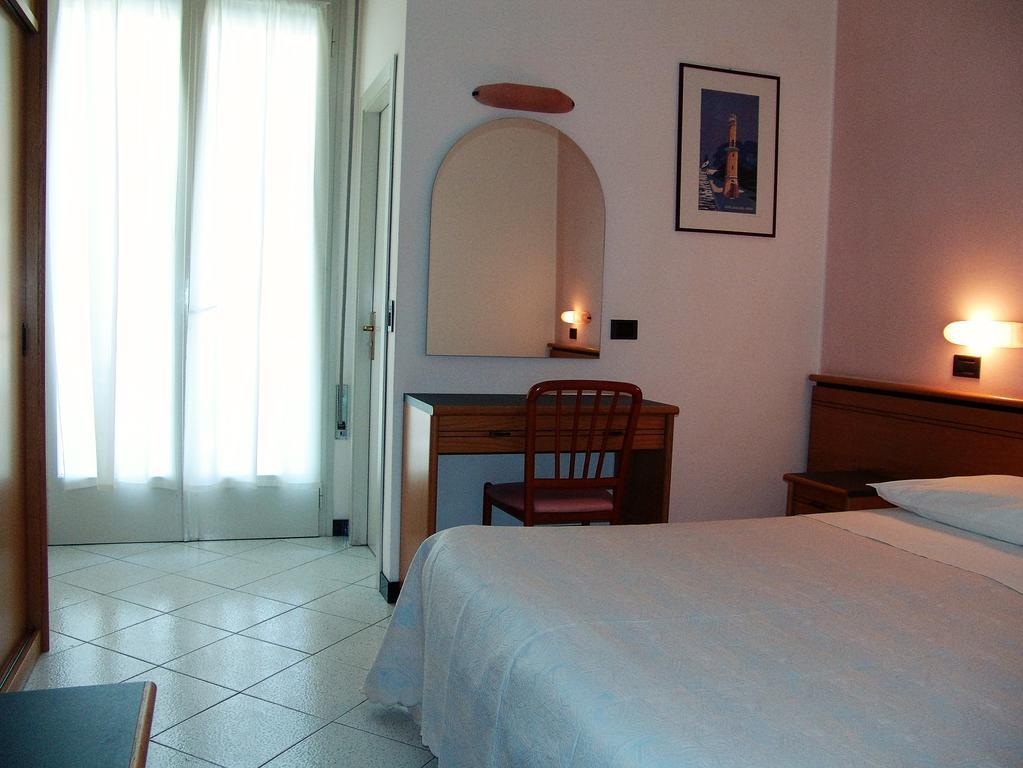 Hotel Excelsior Cervia Exteriör bild