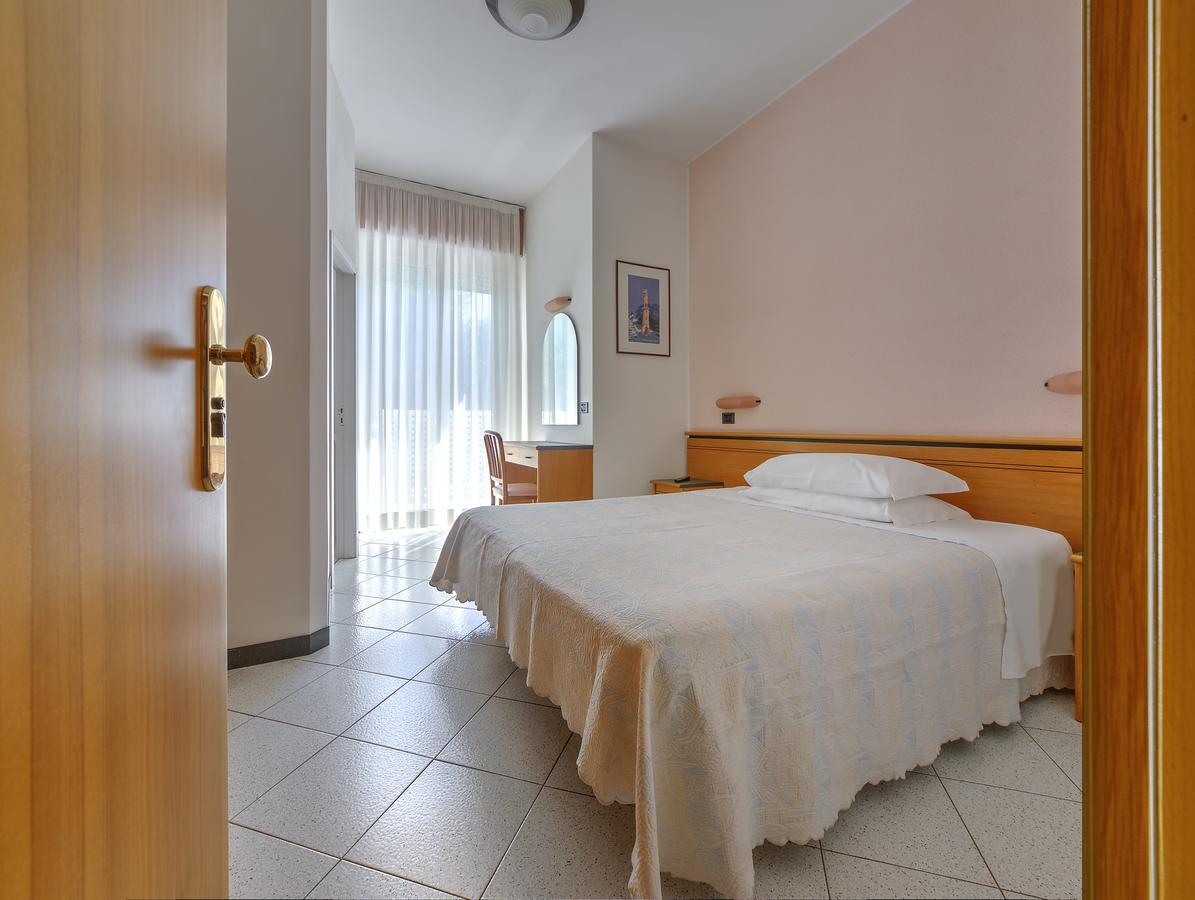 Hotel Excelsior Cervia Exteriör bild