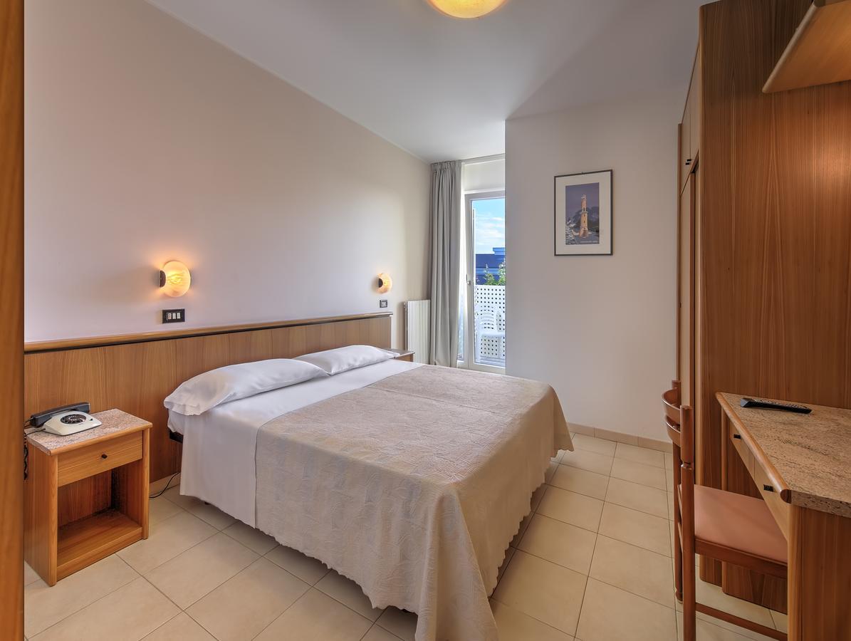 Hotel Excelsior Cervia Exteriör bild